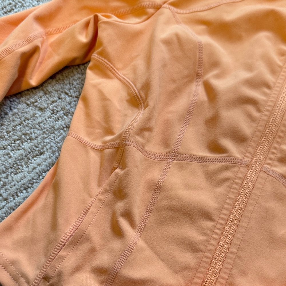 Women's Fabletics Zip up size M - Picture 3 of 8